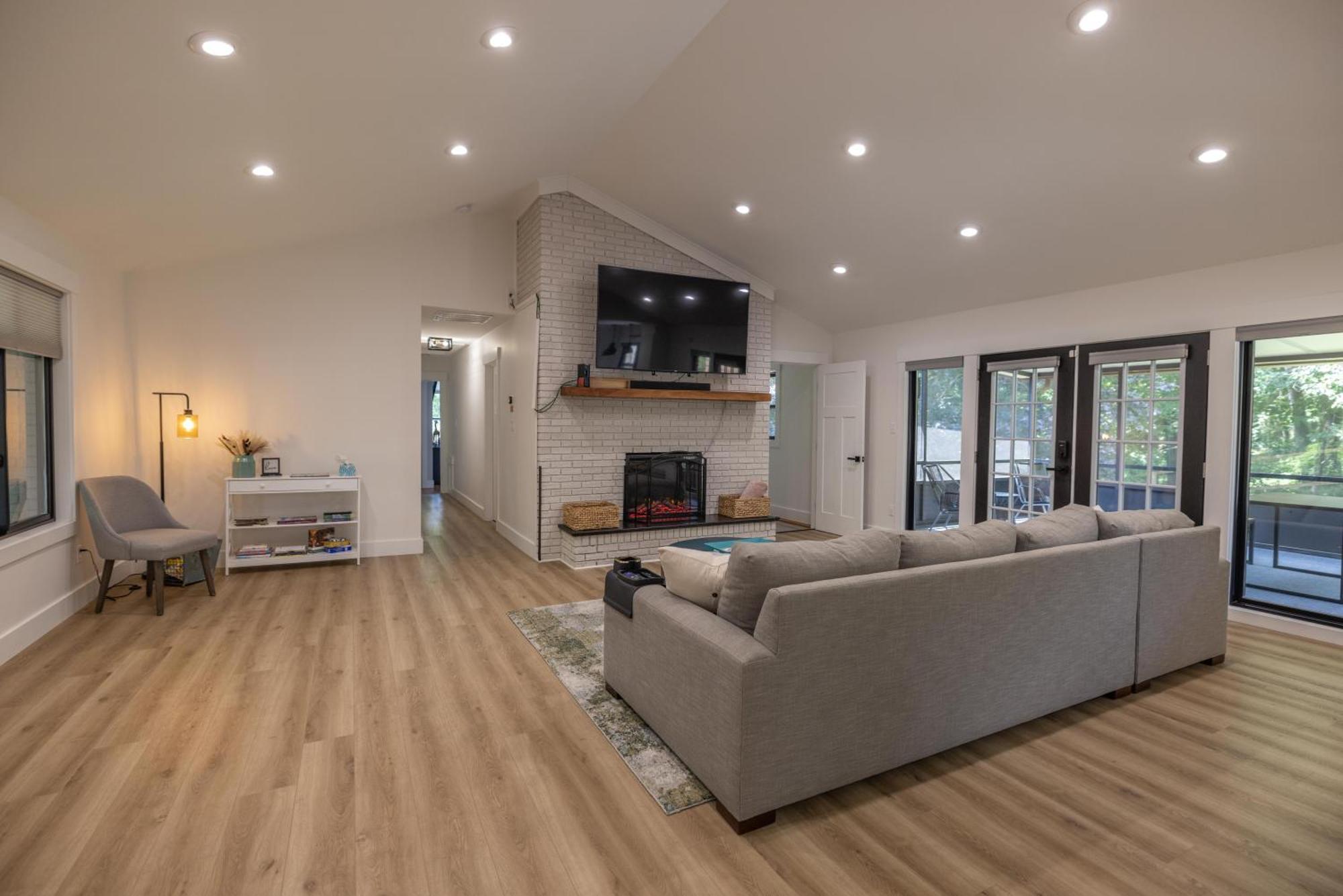 Mid-Century Modern Impeccable Remodel With Hot Tub Villa Asheville Luaran gambar