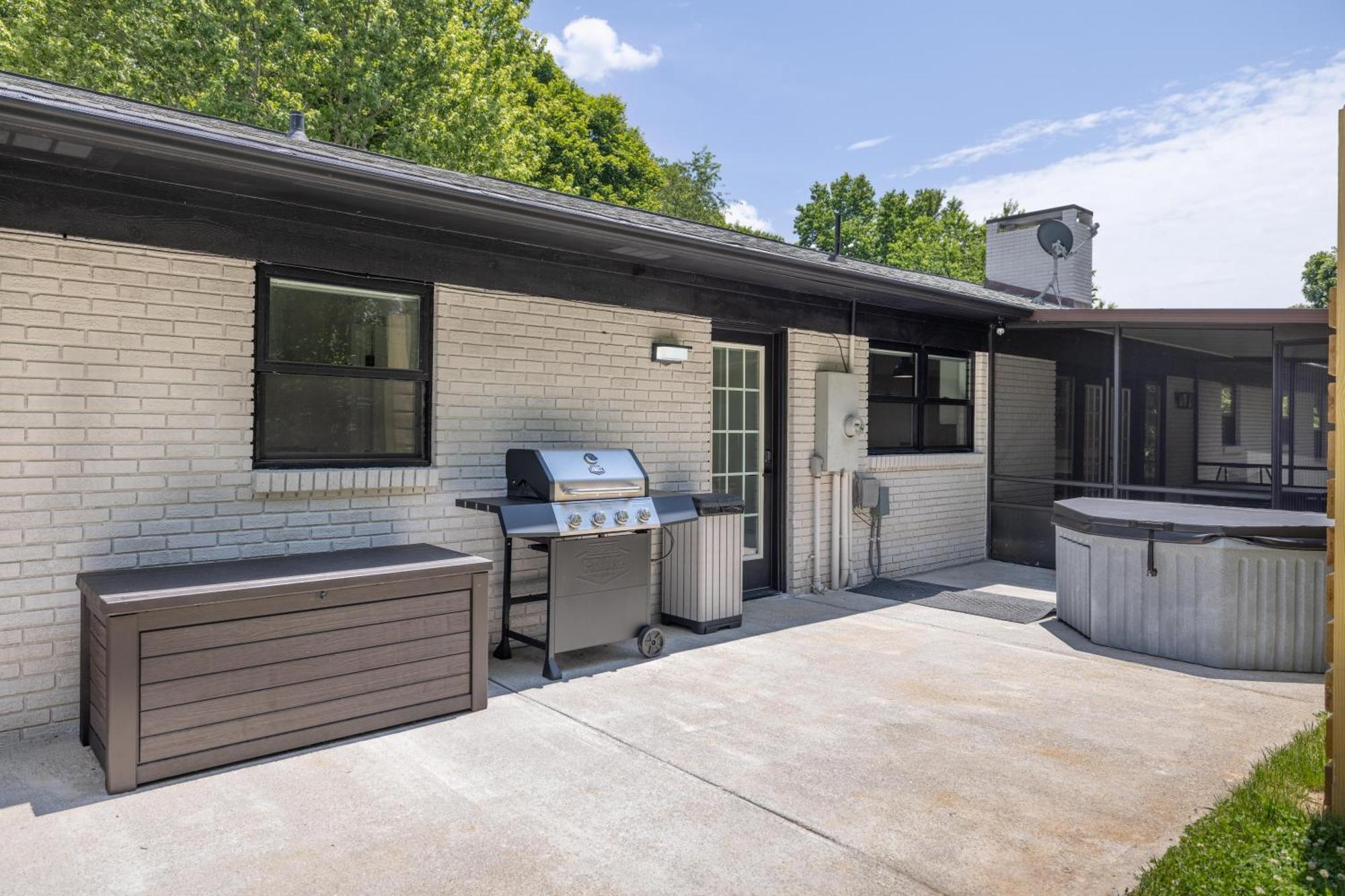 Mid-Century Modern Impeccable Remodel With Hot Tub Villa Asheville Luaran gambar